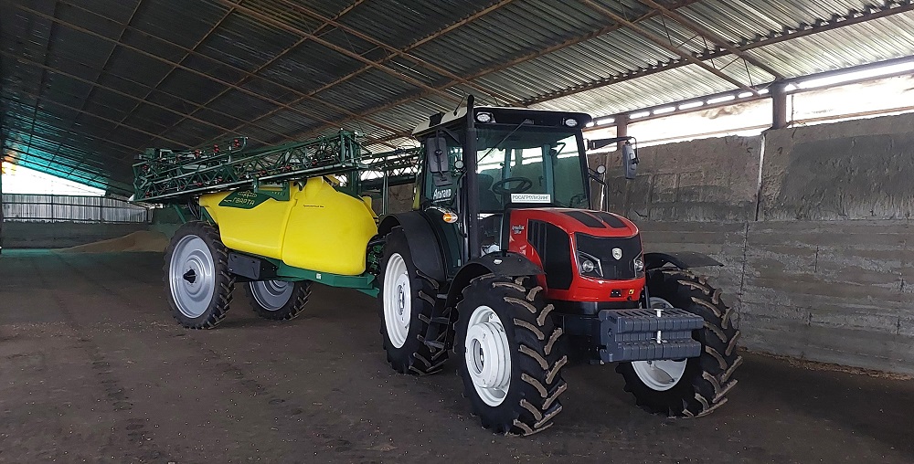 01.29 armatrac 1104 lux 2.jpg