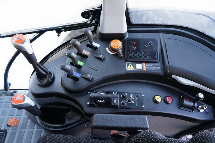 ARM 1104_6.jpg ARM 1104_6.jpg